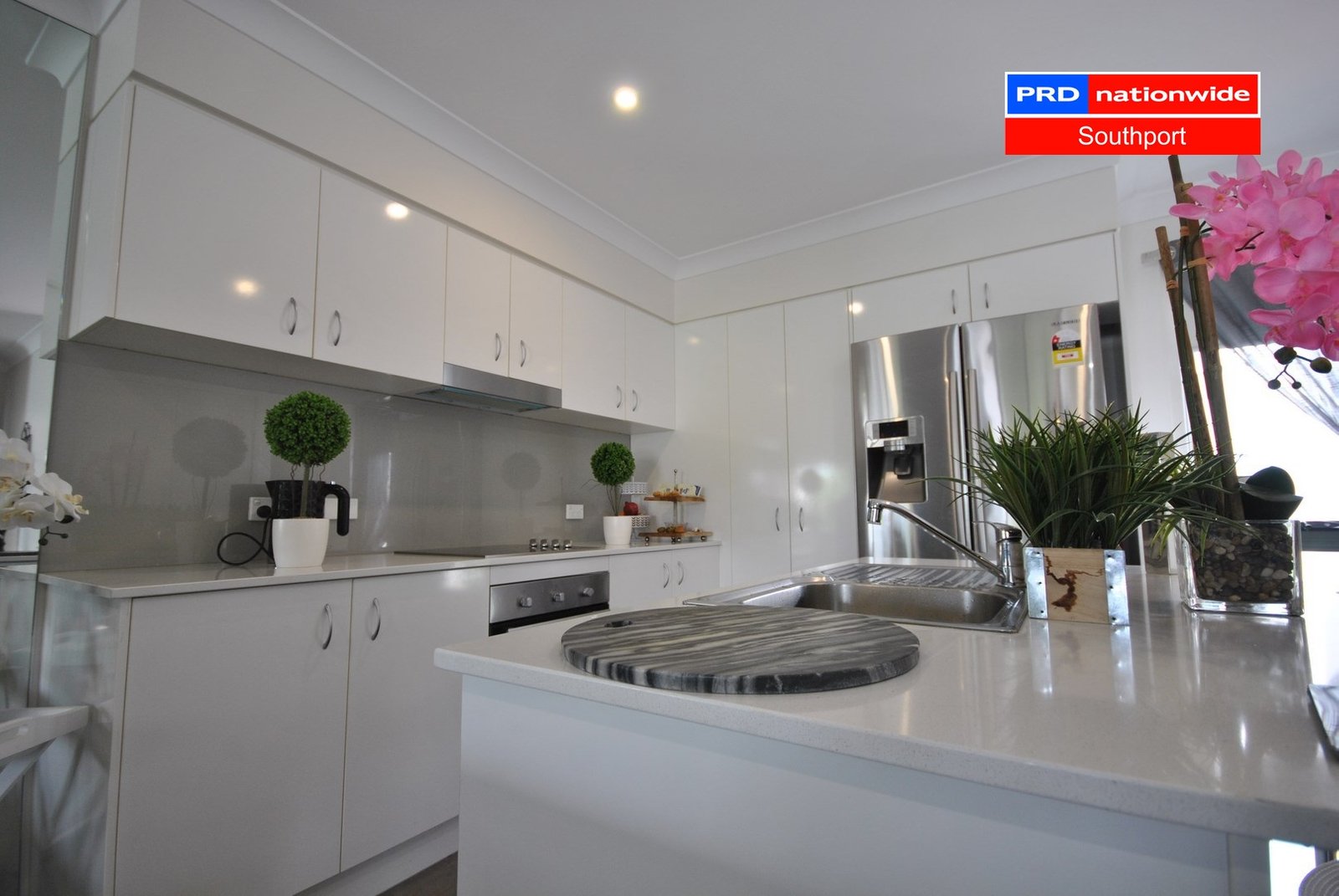 8/61 East Quay Drive BIGGERA WATERS 4