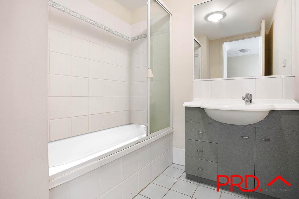 86/150 Marine Parade SOUTHPORT 8