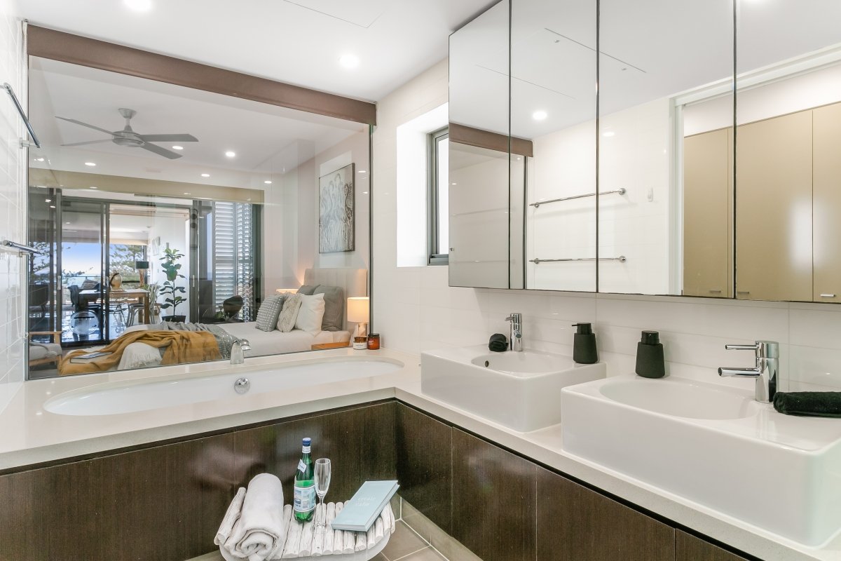 8/64 The Esplanade BURLEIGH HEADS 8