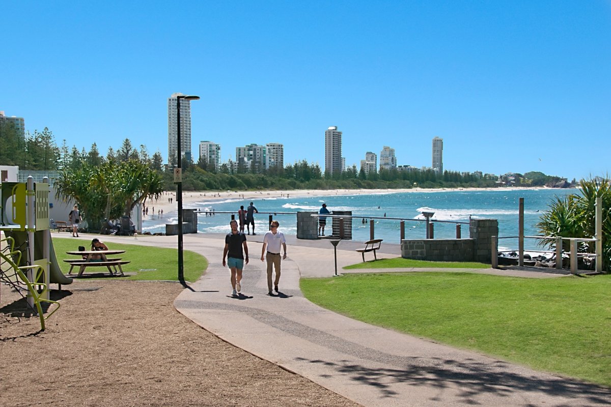 8/64 The Esplanade BURLEIGH HEADS 19