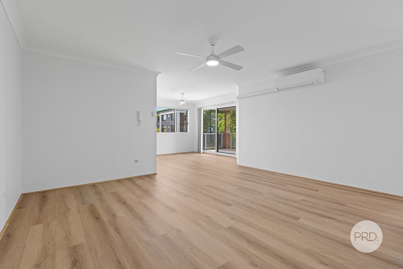 8/65 Pitt Street MORTDALE 2