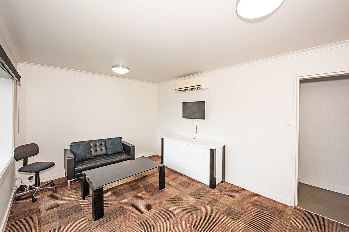 Gallery: 8/653 Park Street