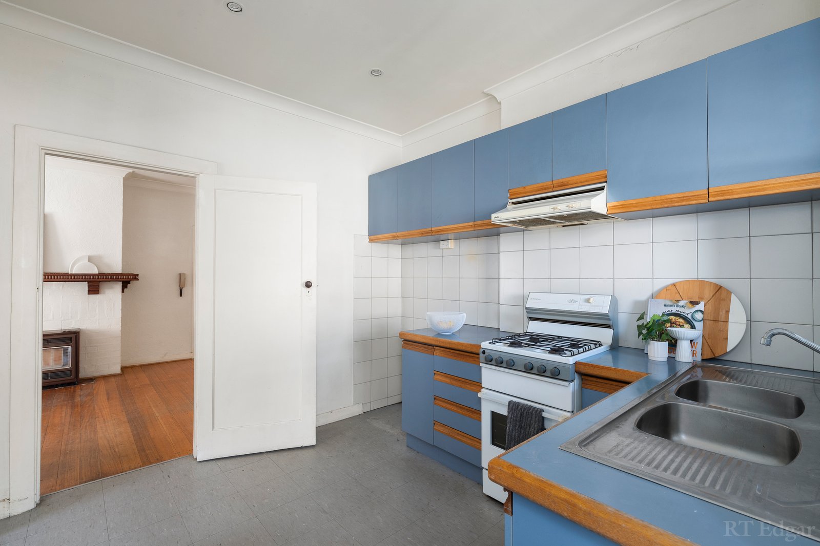 Real Estate and Property in 866 High Street, Armadale, VIC