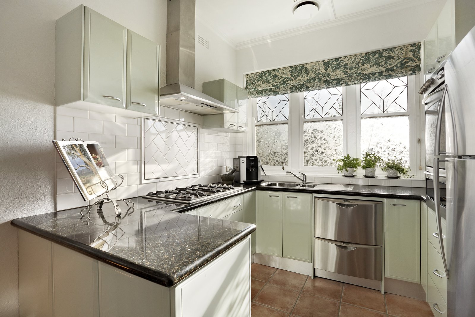 Gallery: 8/66 Murray Street