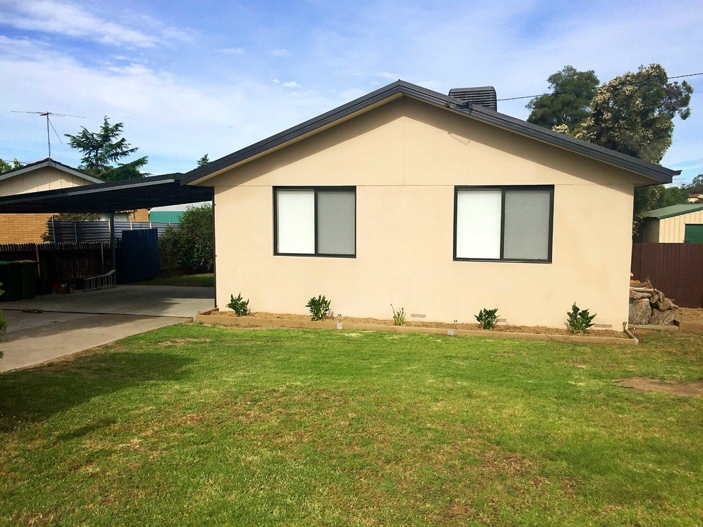 868 Tenbrink Street ALBURY 1