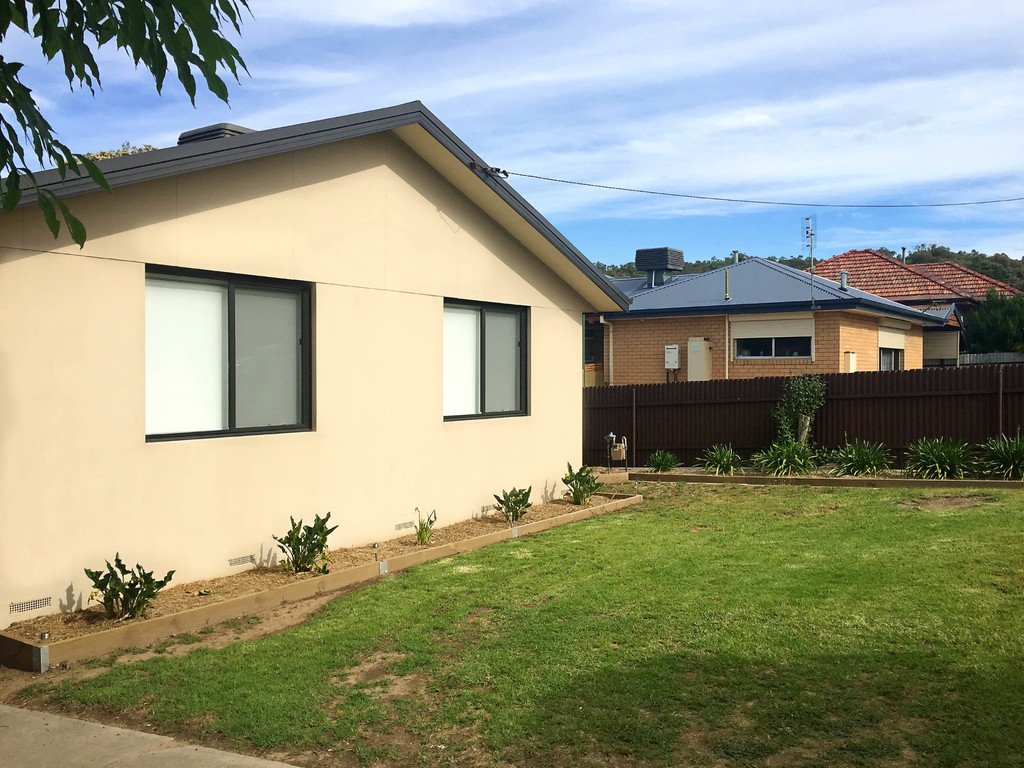 868 Tenbrink Street ALBURY 2