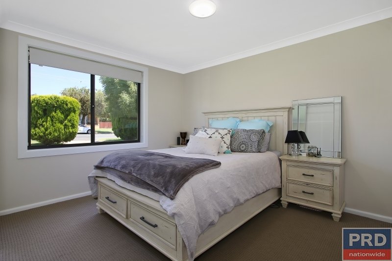 868 Tenbrink Street ALBURY 5