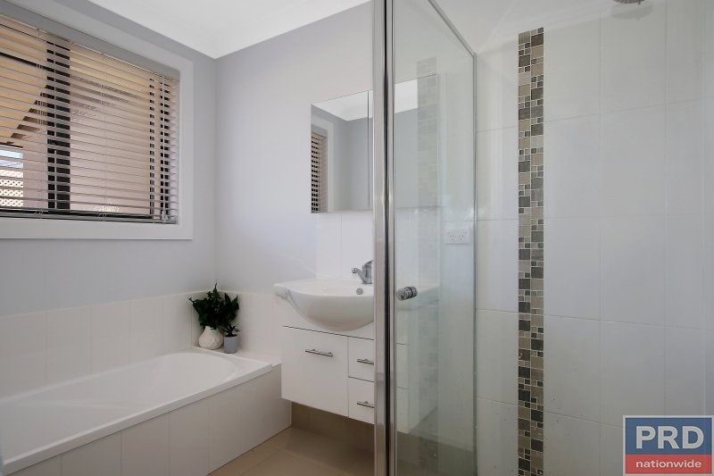 868 Tenbrink Street ALBURY 6