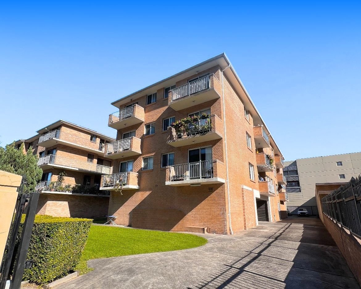 8/69 Goulburn Street LIVERPOOL 1