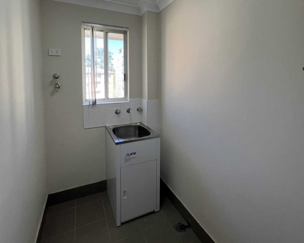 8/69 Goulburn Street LIVERPOOL 5