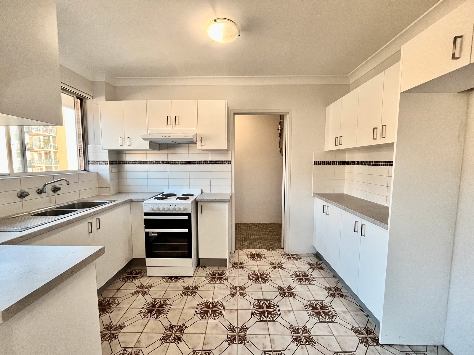 8/69 Goulburn Street LIVERPOOL 4