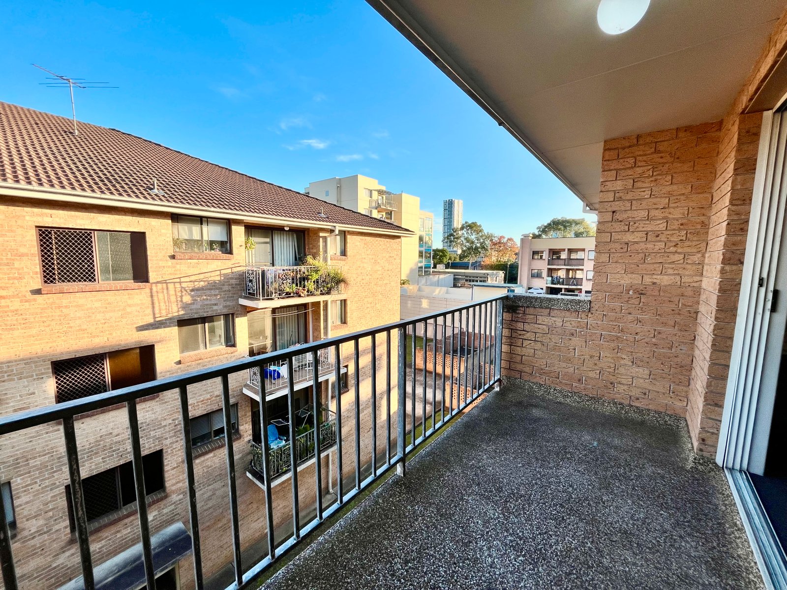 8/69 Goulburn Street LIVERPOOL 11