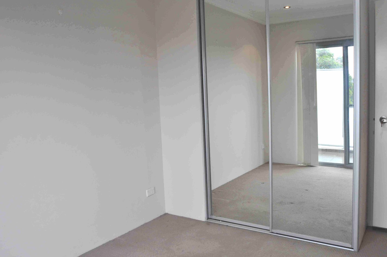 86a Dreadnought St  ROSELANDS 8