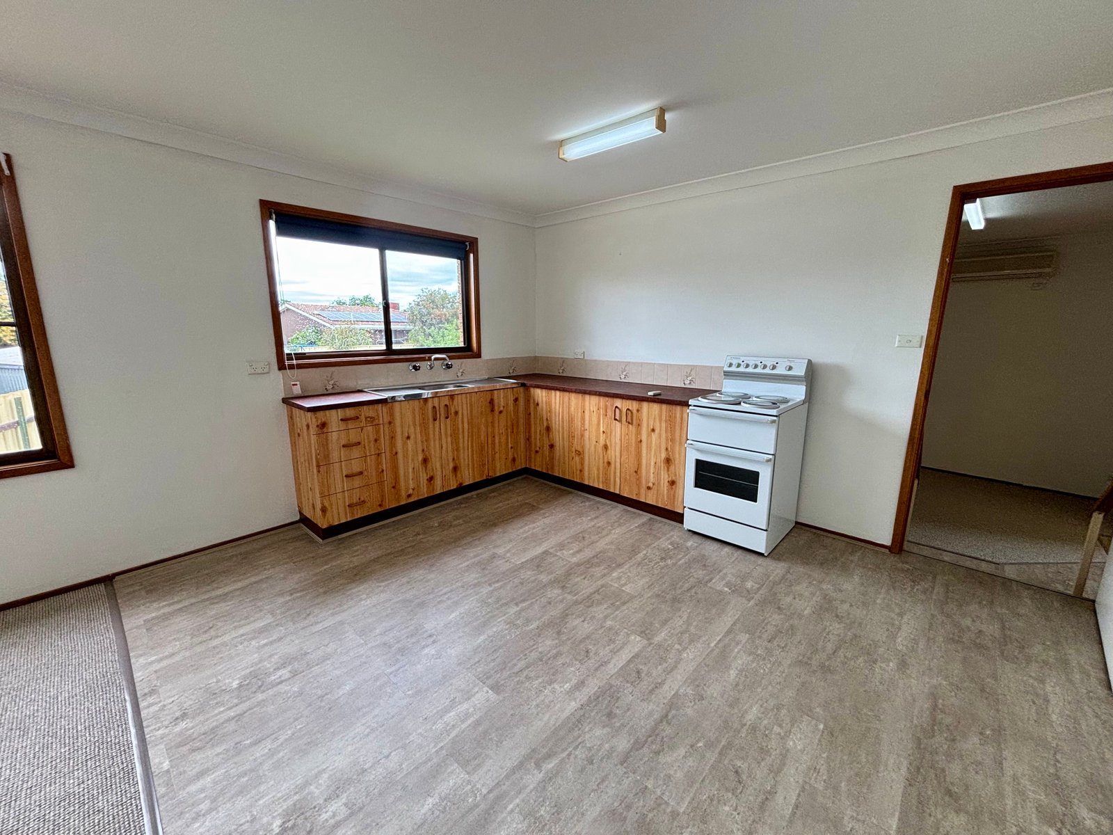 86a McRae Street TAMWORTH 5