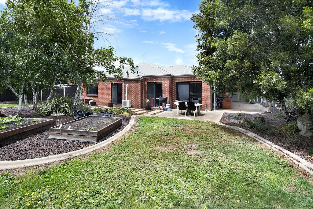 87 Alfredton Drive ALFREDTON 12