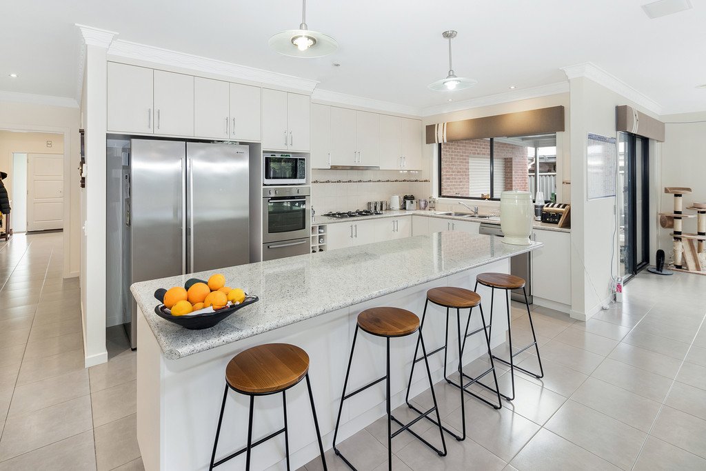 87 Alfredton Drive ALFREDTON 8