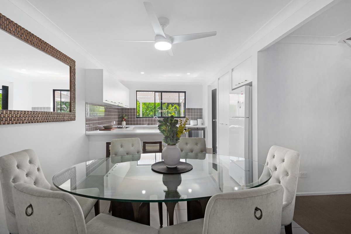 8/7 Aquila Court Mermaid Waters 2