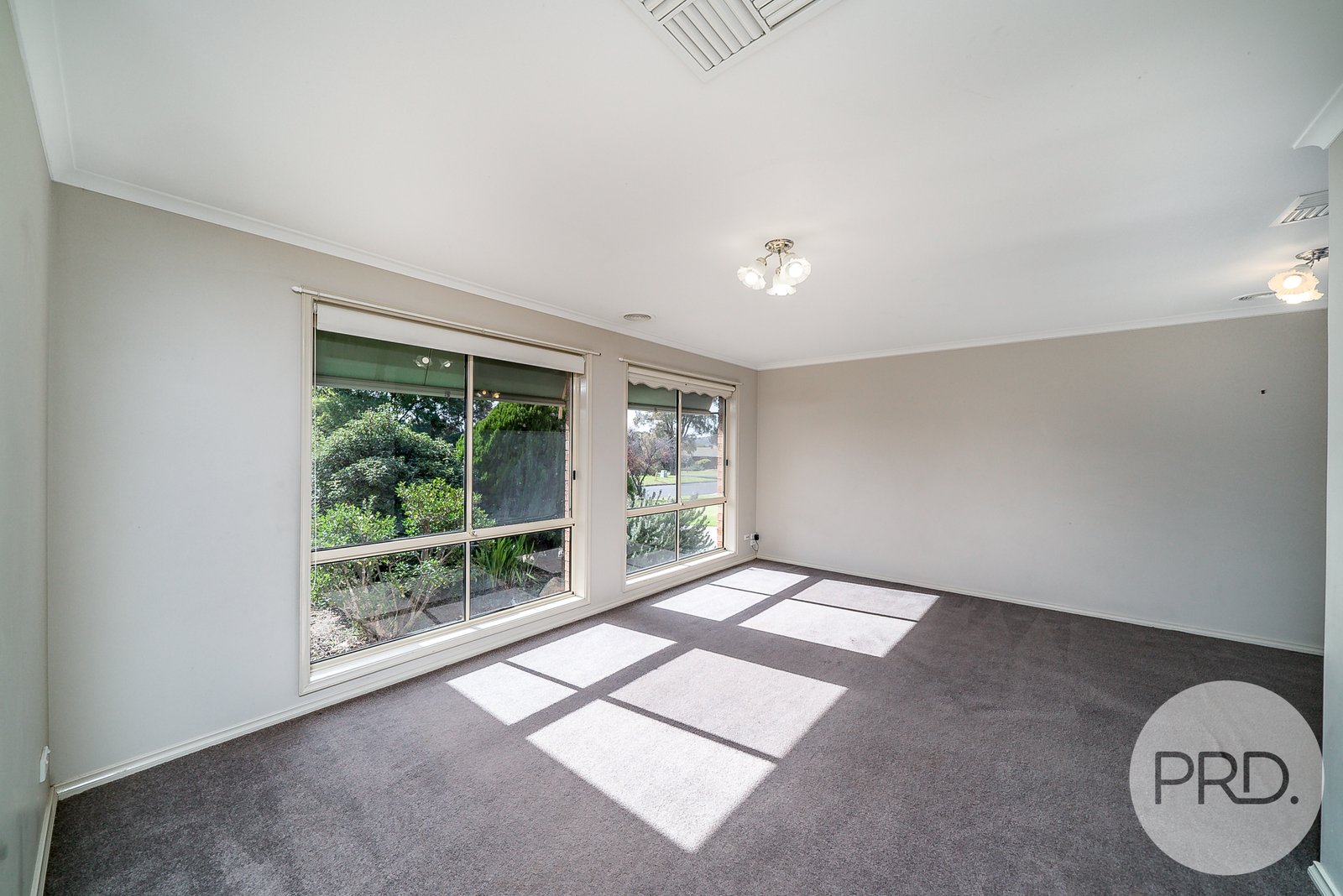 87 Balleroo Crescent GLENFIELD PARK 5