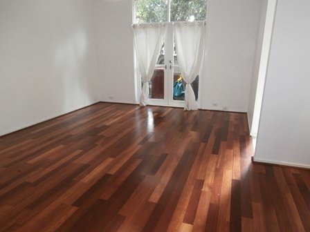 Gallery: 87 Bank Street