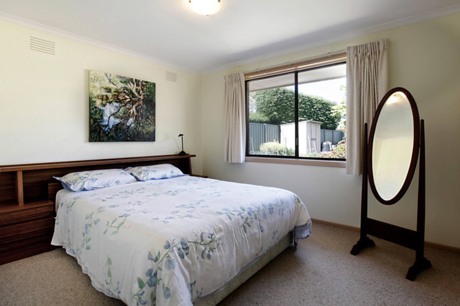 Real Estate and Property in 87 Beauchamp Street, Kyneton, VIC