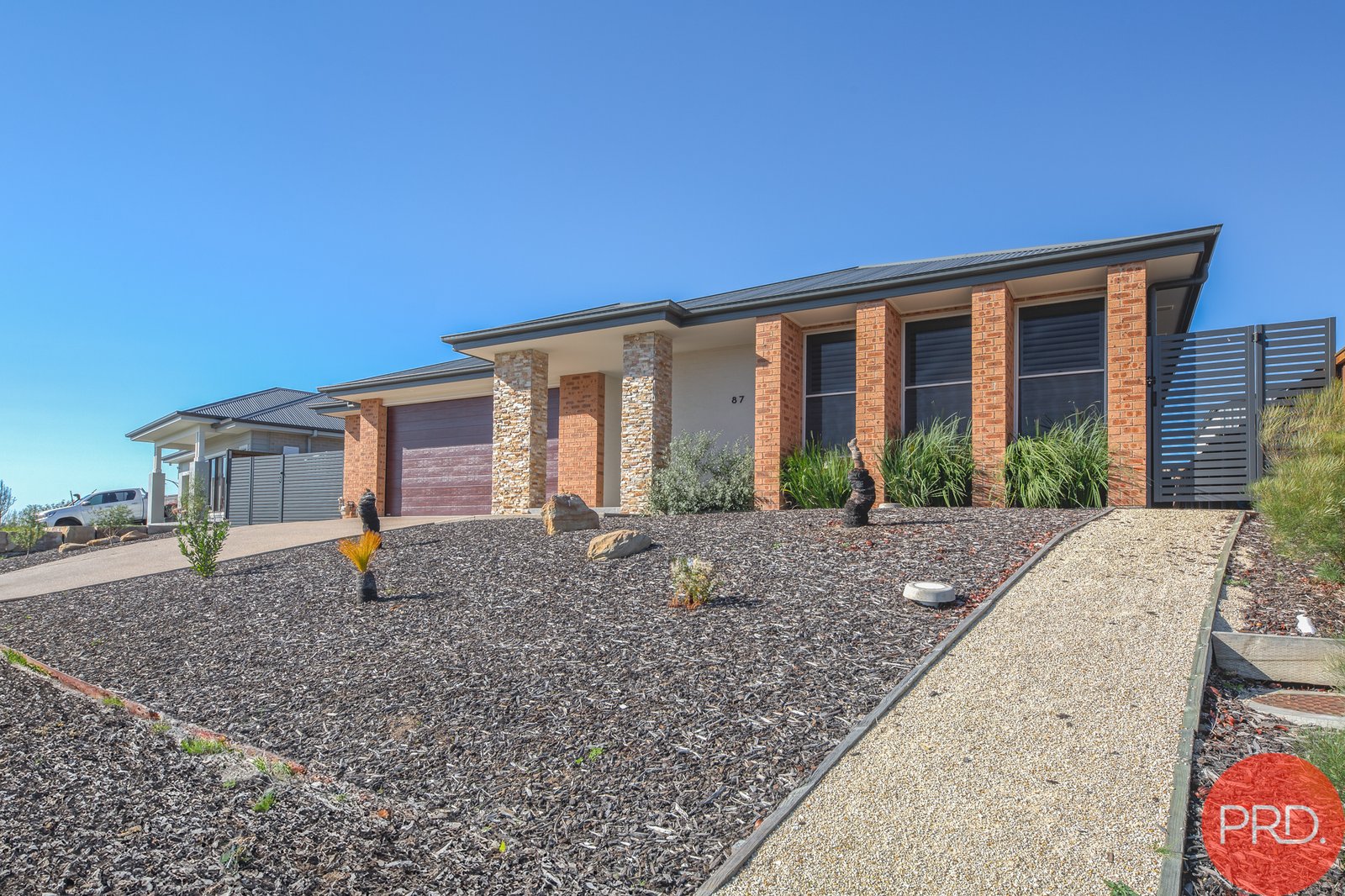 87 Billabong Parade CHISHOLM 8