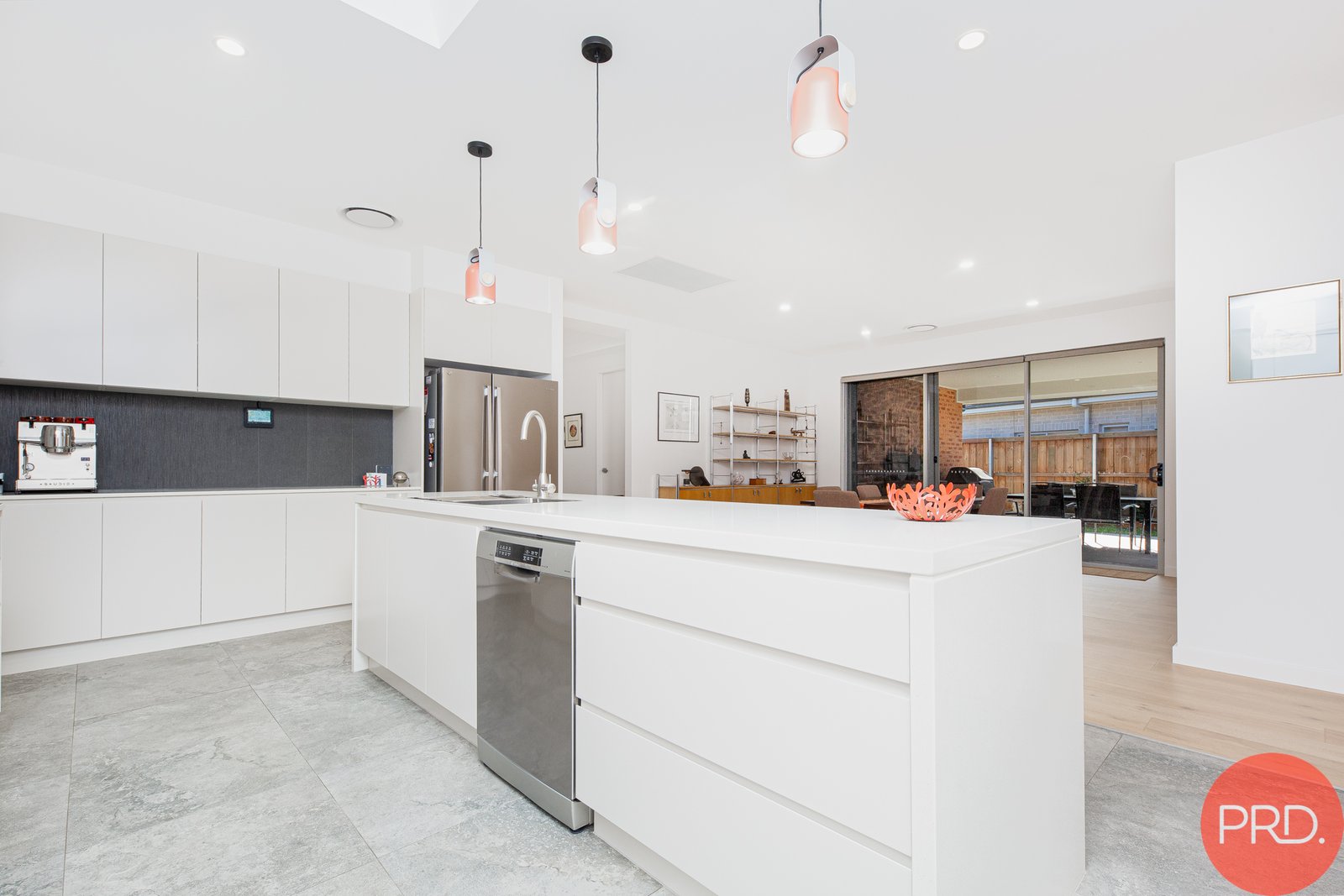 87 Billabong Parade CHISHOLM 12