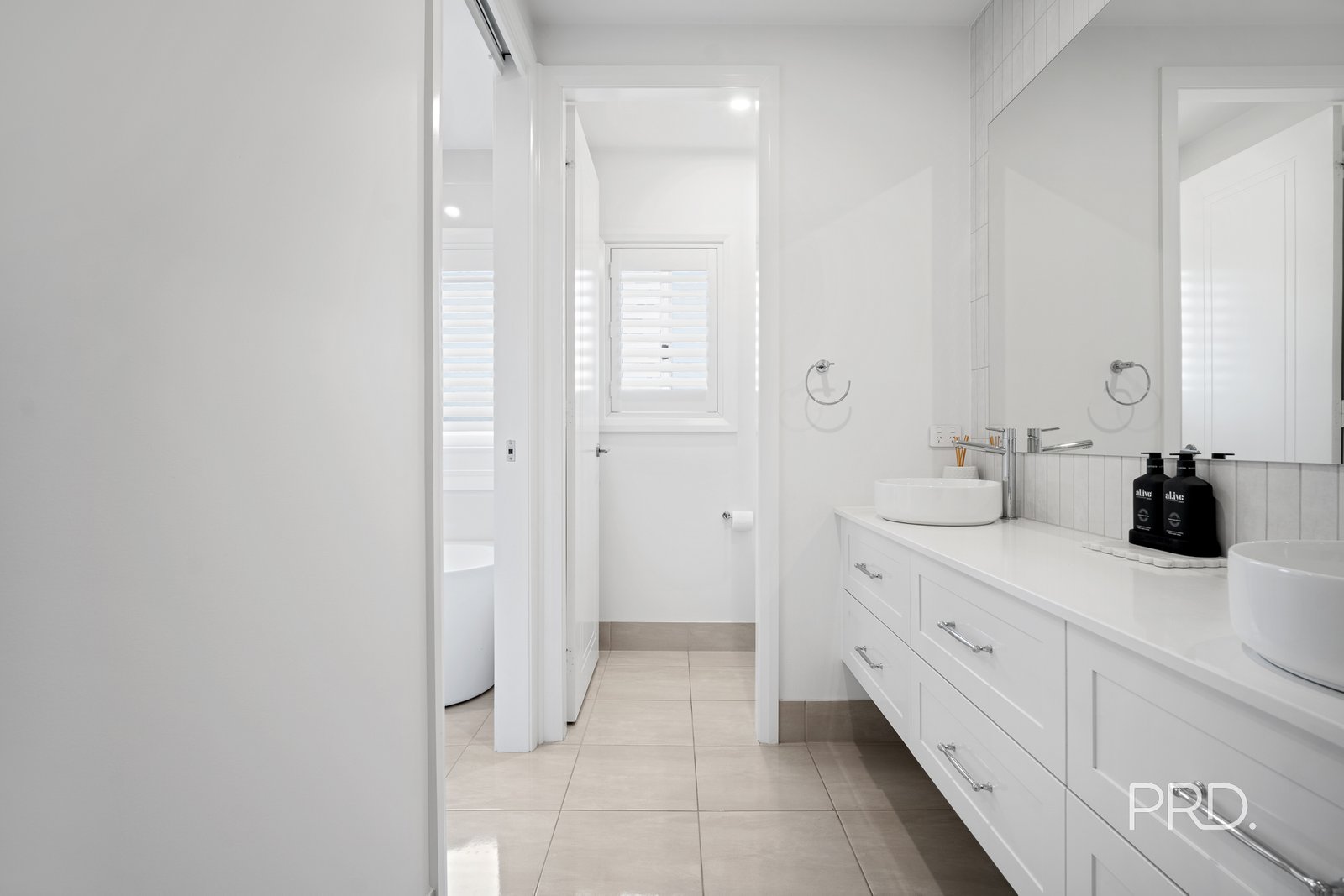 87 Bradman Drive BOOROOMA 16