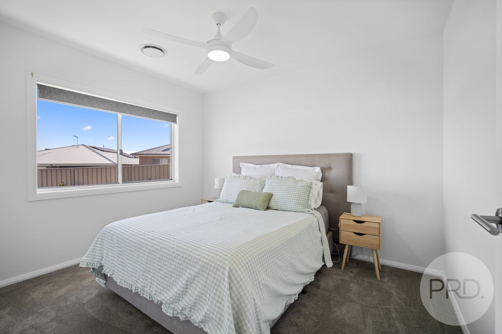 87 Bradman Drive BOOROOMA 16