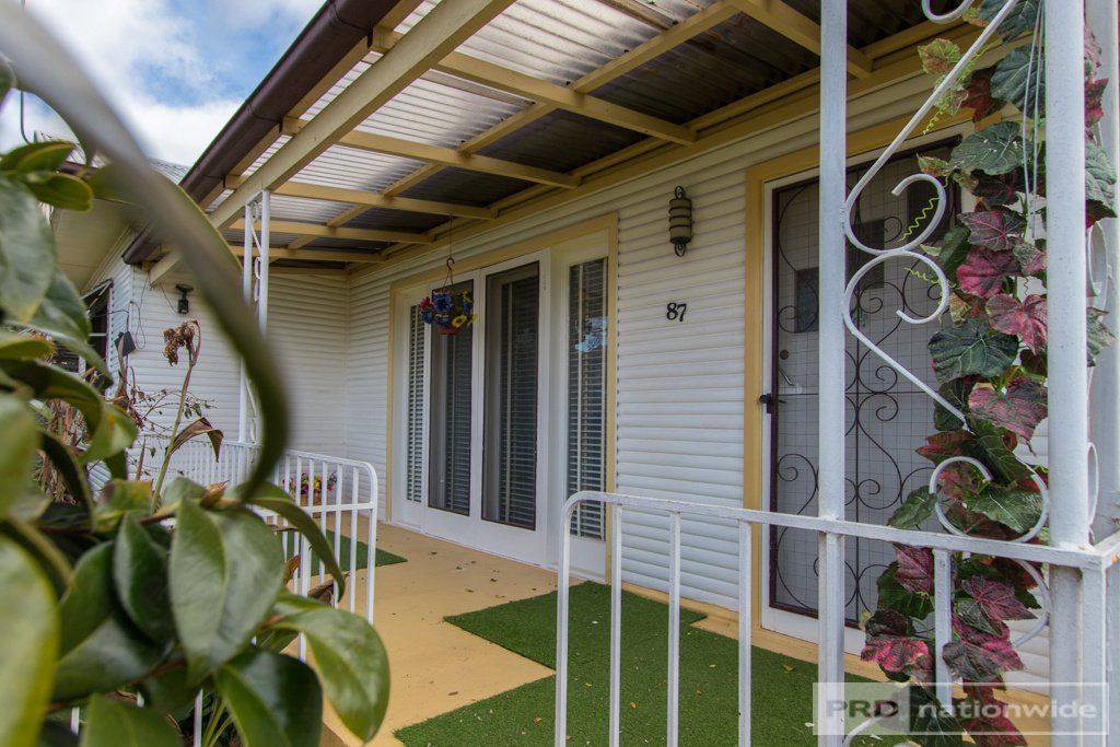 87 Broughton Street TUMUT 1