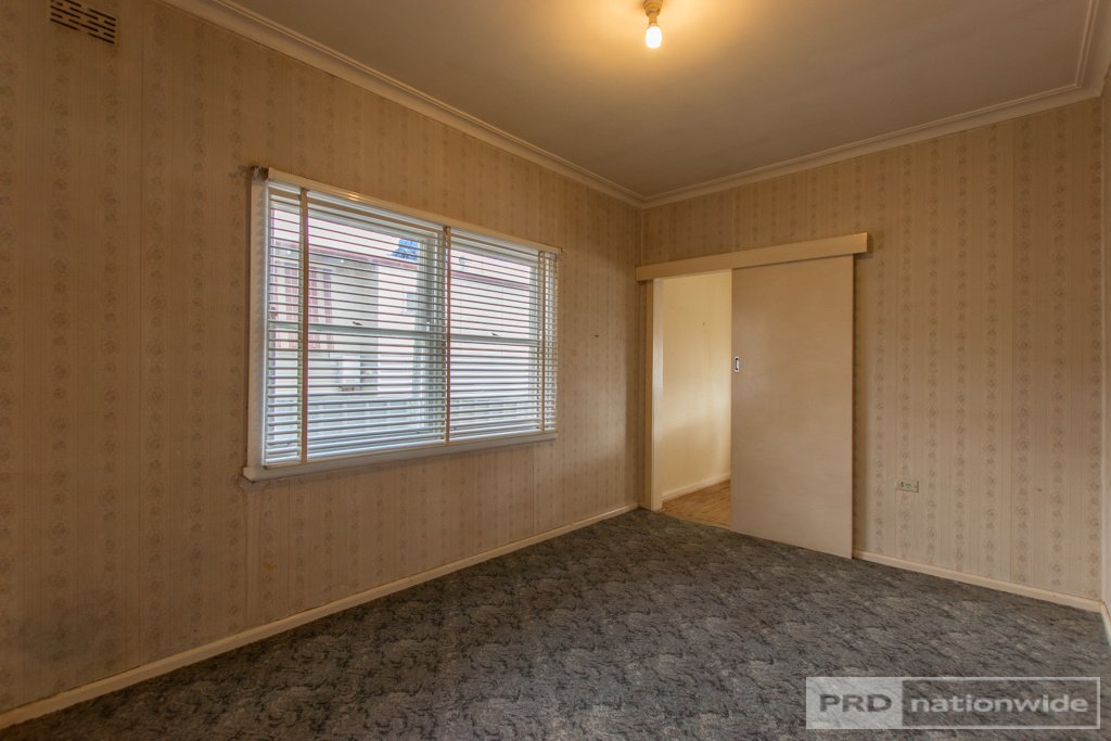 87 Broughton Street TUMUT 4