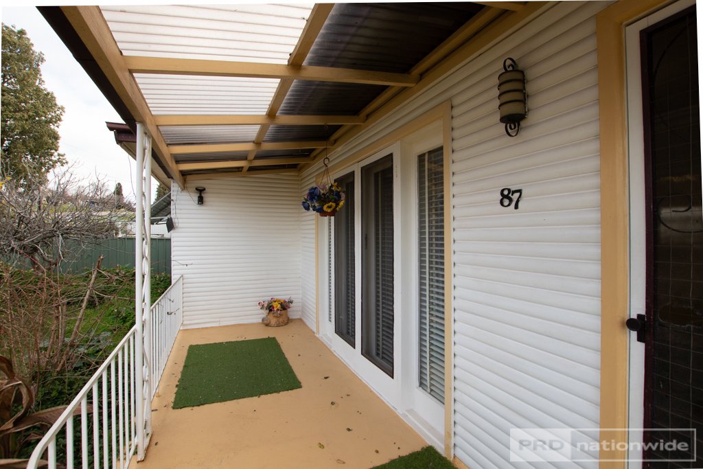 87 Broughton Street TUMUT 10