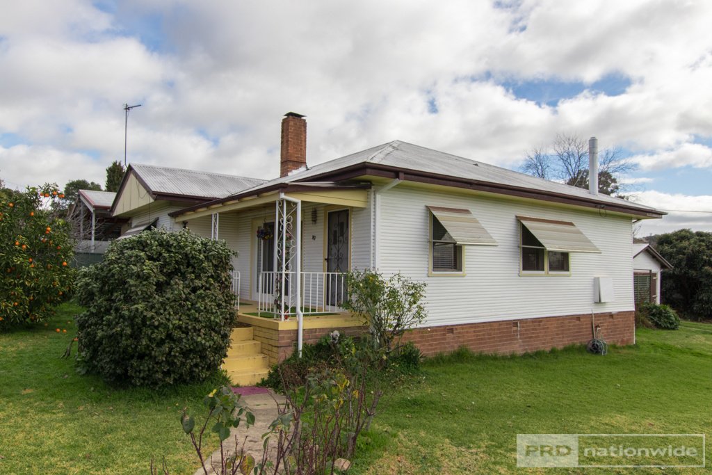 87 Broughton Street TUMUT 11