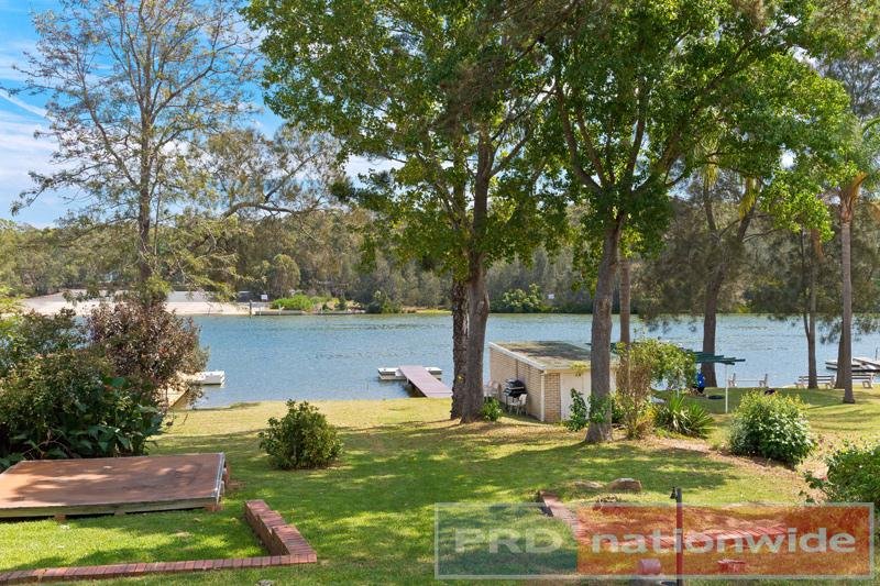 87 Burbank Avenue PICNIC POINT 10