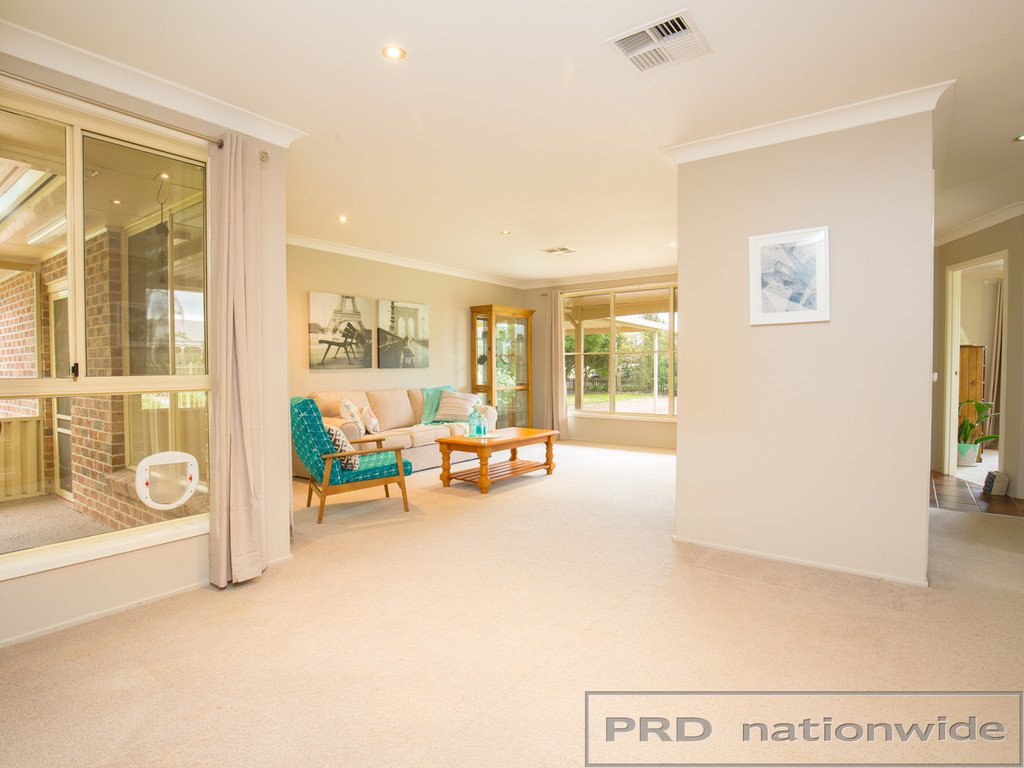 87 Clarence Street WALLALONG 4