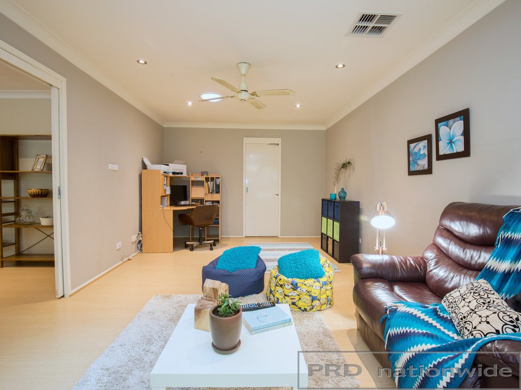 87 Clarence Street WALLALONG 8