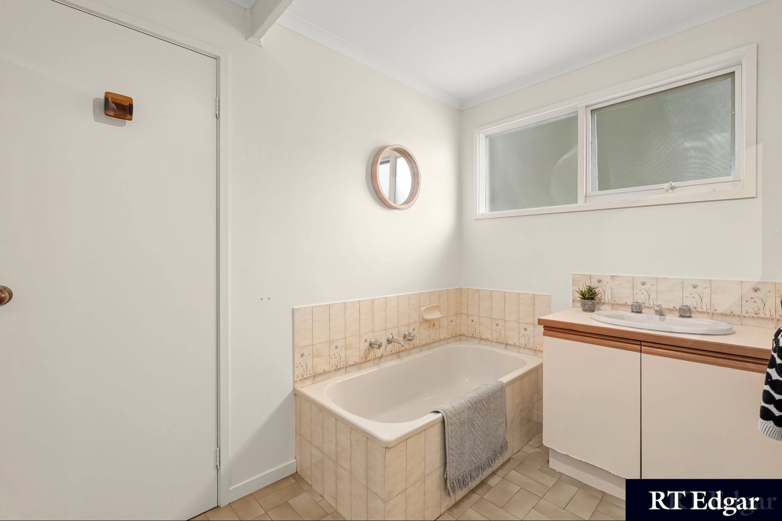 Real Estate and Property in 87 Creedmore Drive, Rye, VIC