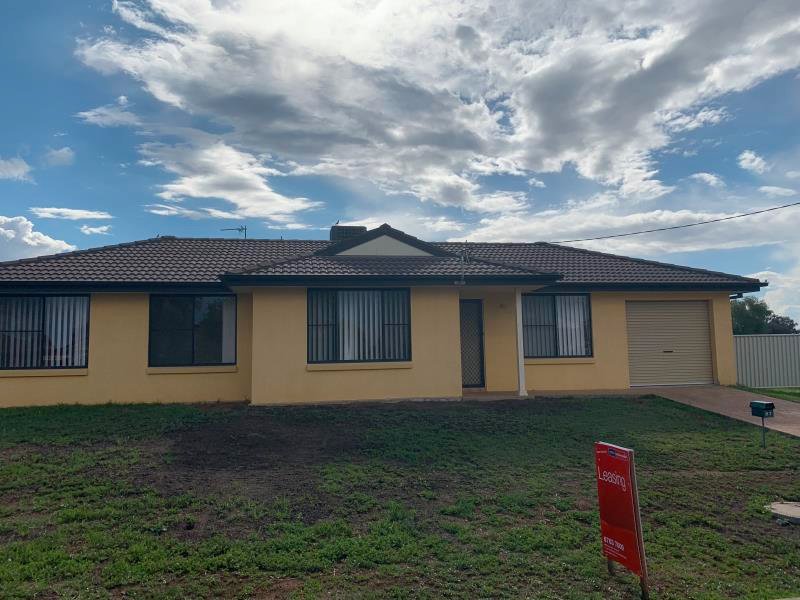 87 Evans Street TAMWORTH 8