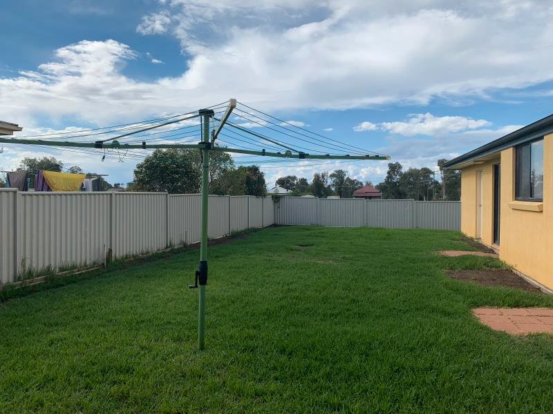 87 Evans Street TAMWORTH 9