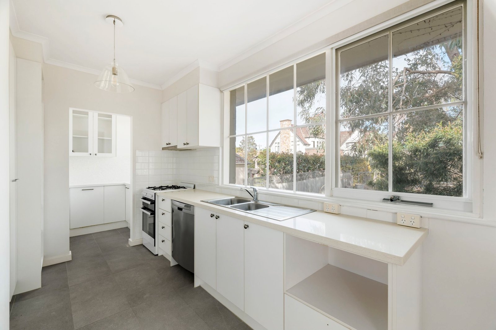 Real Estate and Property in 8/7 Ferncroft Avenue , Malvern East, VIC