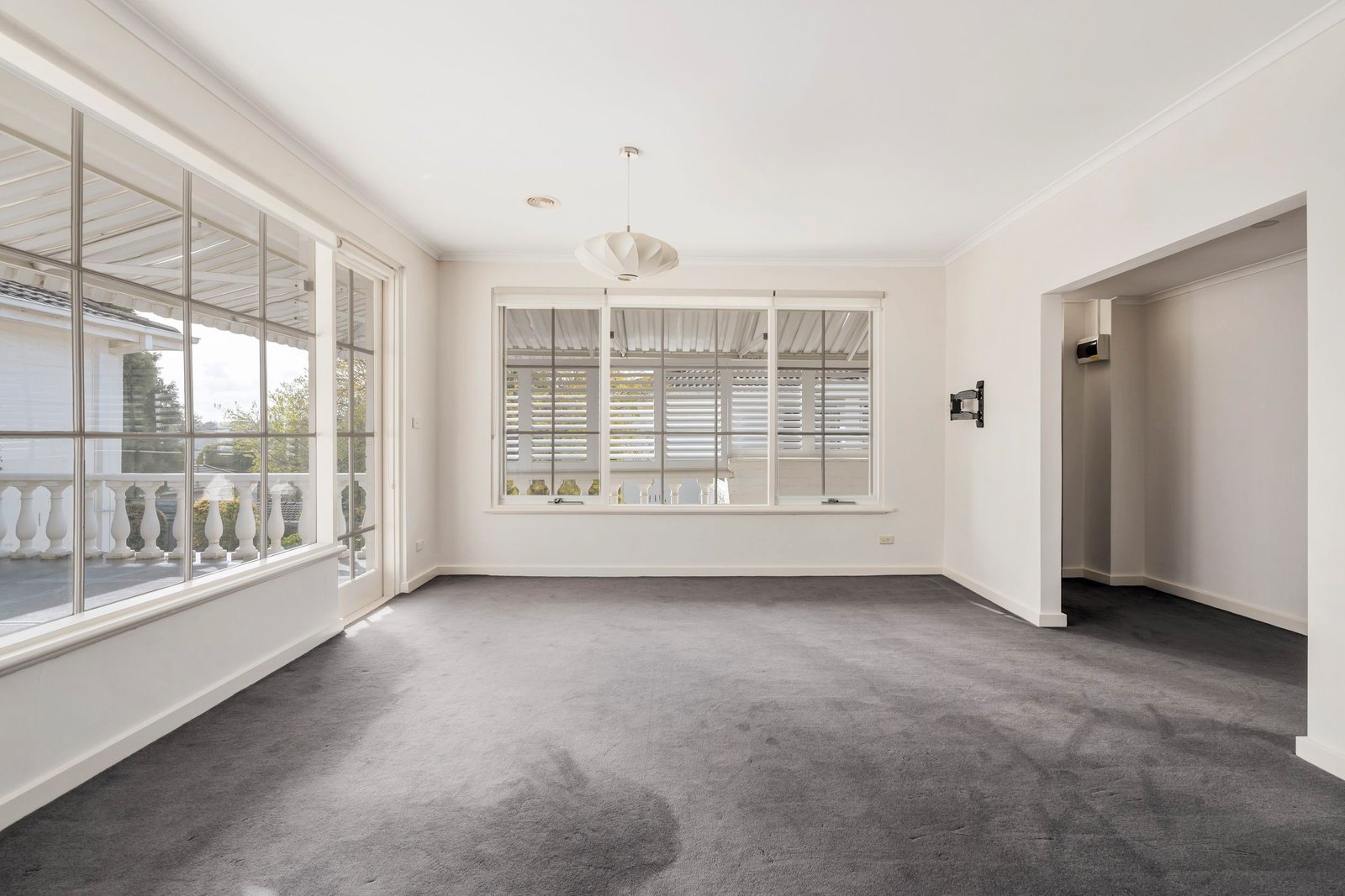 Real Estate and Property in 8/7 Ferncroft Avenue , Malvern East, VIC