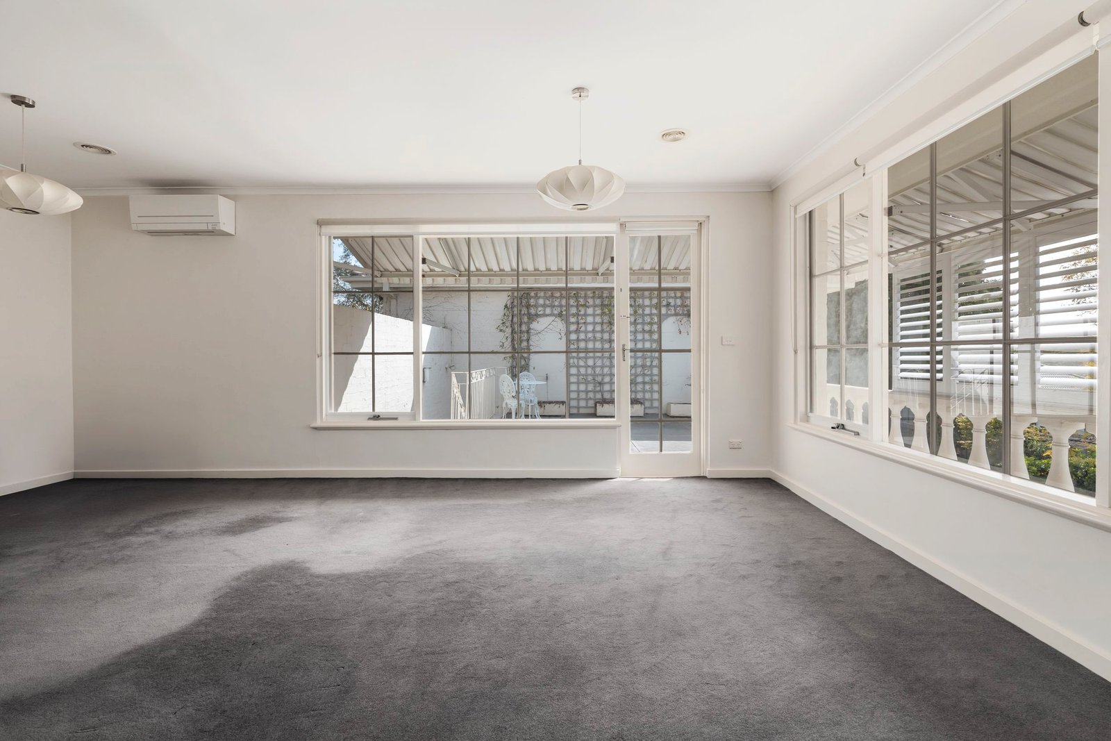 Real Estate and Property in 8/7 Ferncroft Avenue , Malvern East, VIC