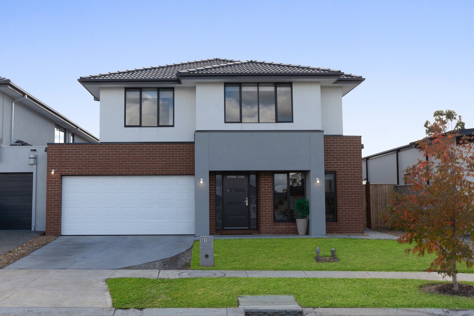 Gallery: 87 Fountain Drive