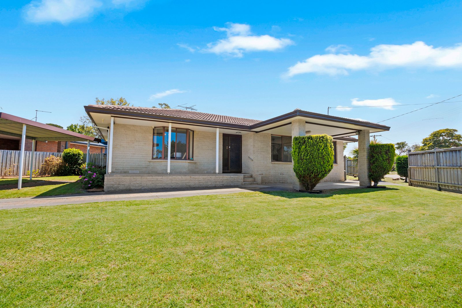 Gallery: 87 Helena Street