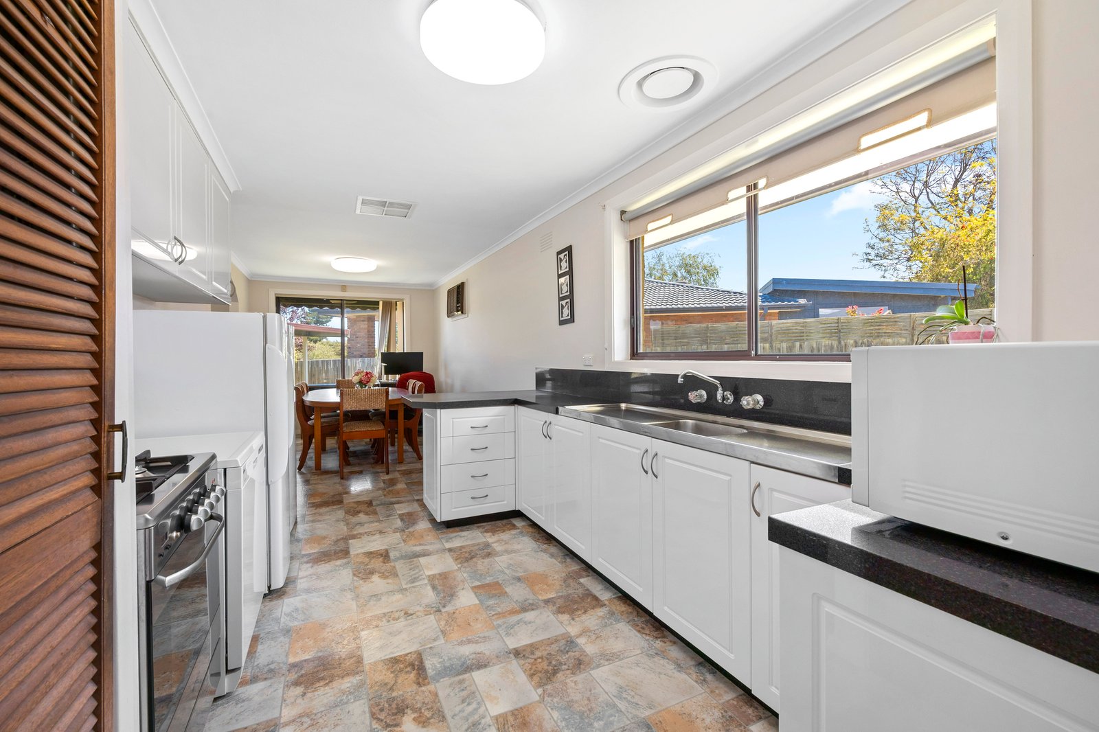 Gallery: 87 Helena Street