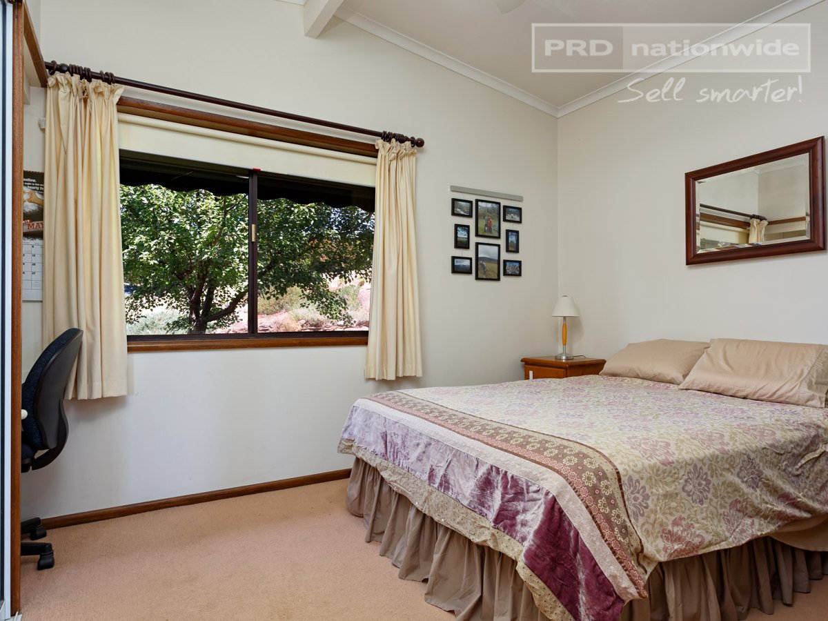 87 Hillary Street NORTH WAGGA WAGGA 14