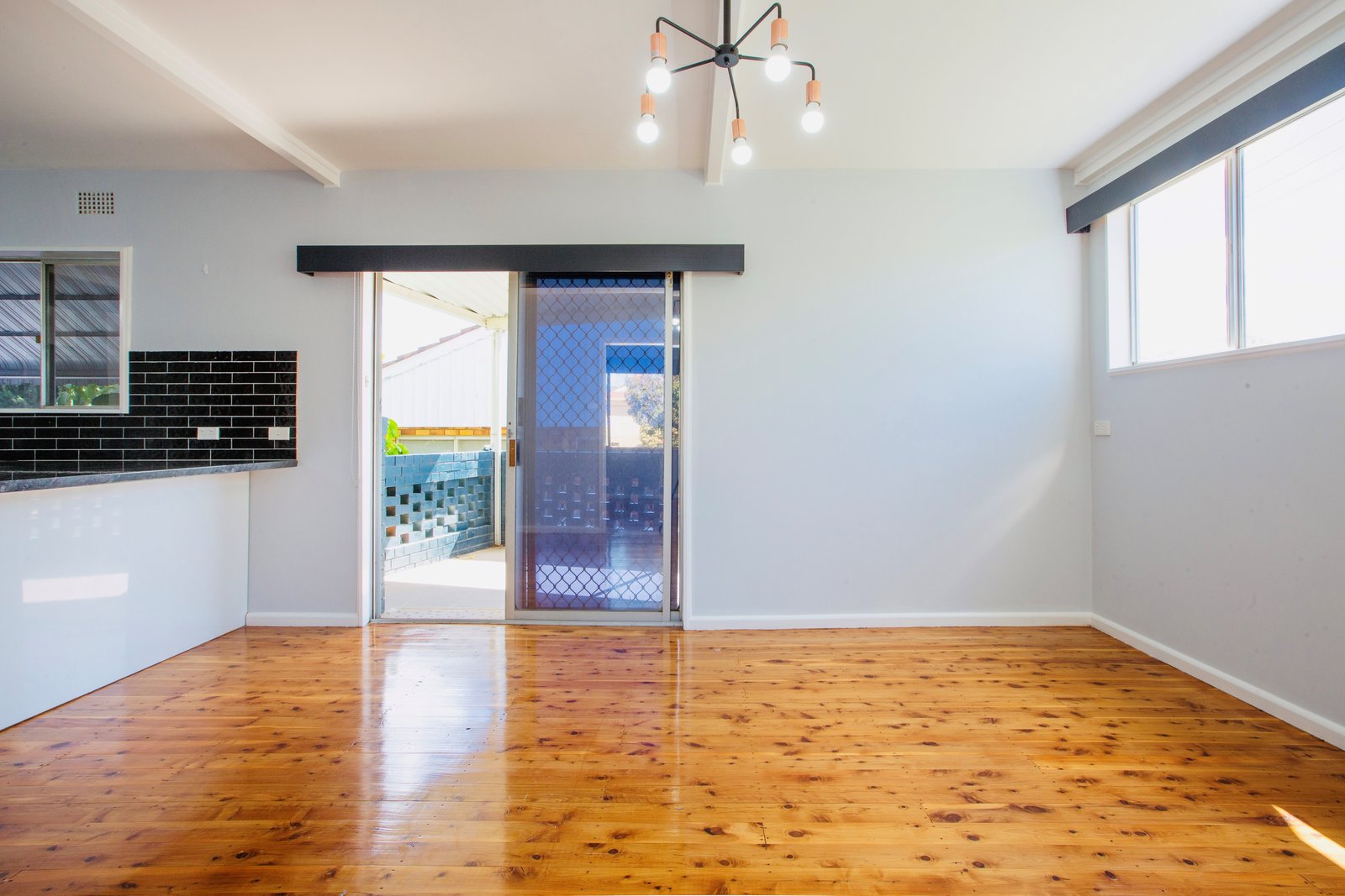 87 Hillvue Road TAMWORTH 5