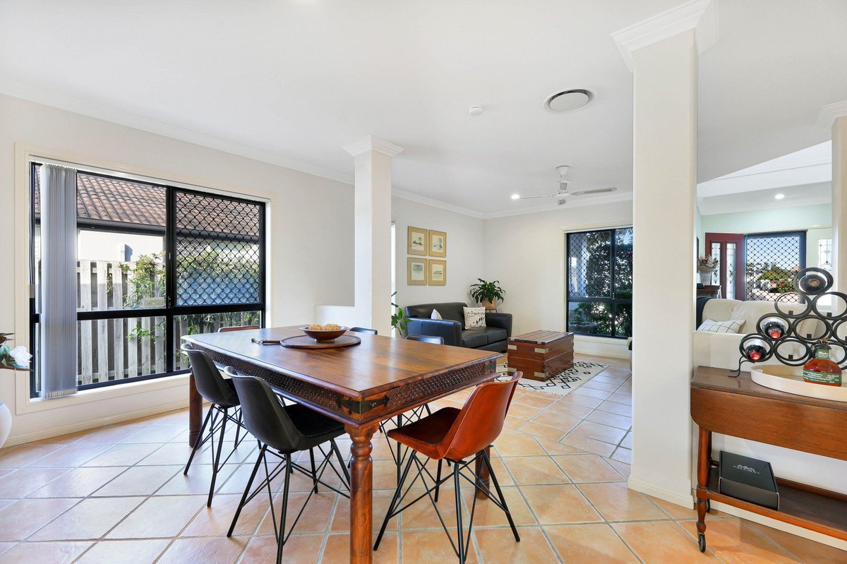 87 Honeyeater Drive BURLEIGH WATERS 4