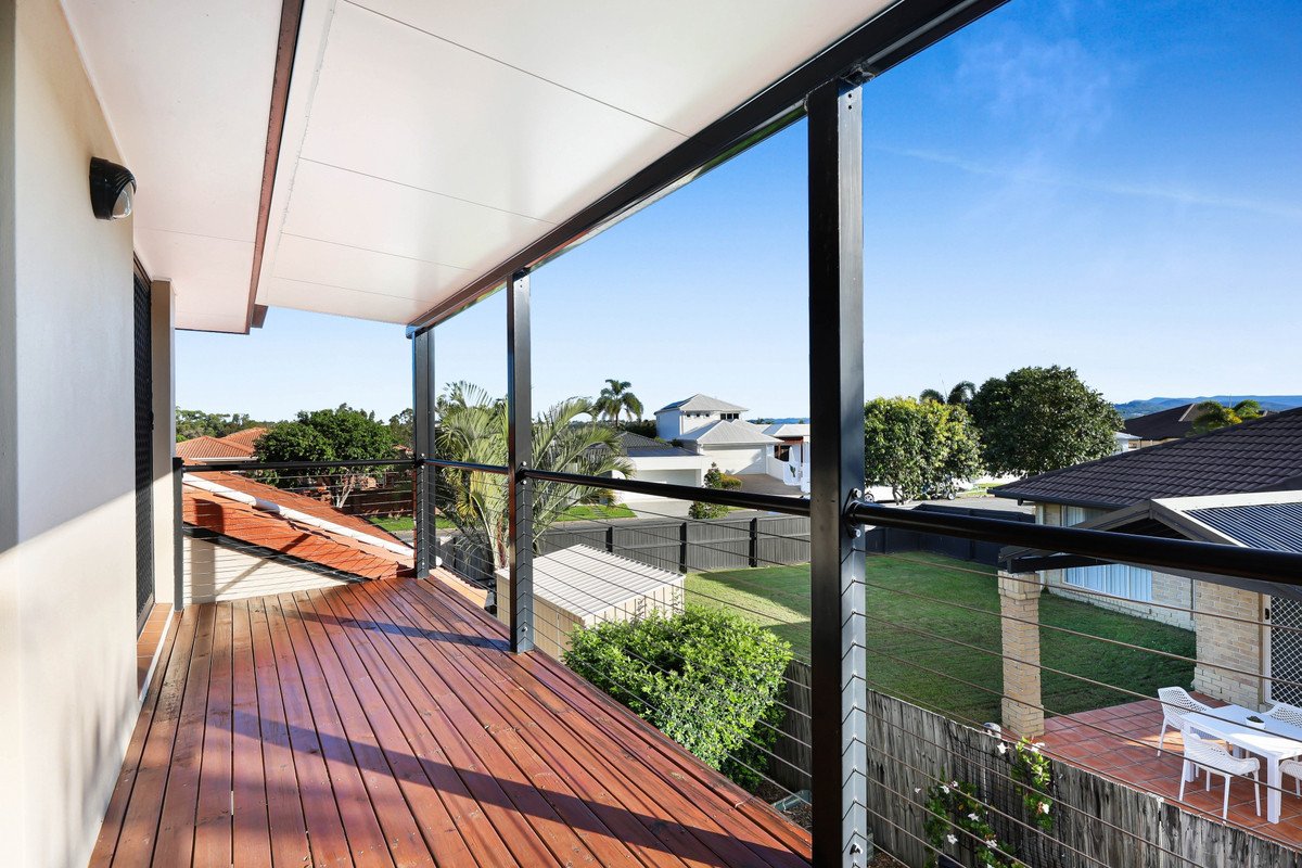 87 Honeyeater Drive BURLEIGH WATERS 12