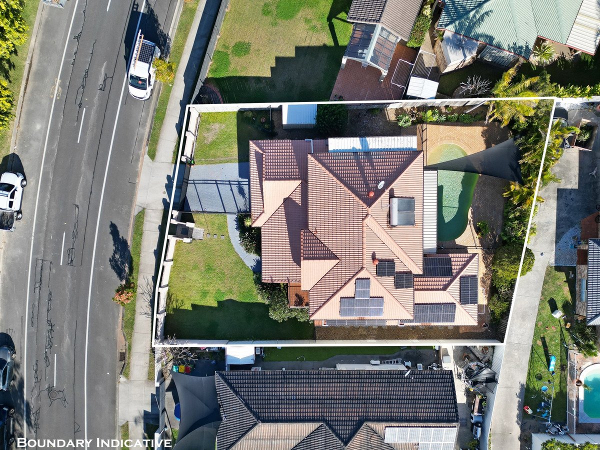 87 Honeyeater Drive BURLEIGH WATERS 21