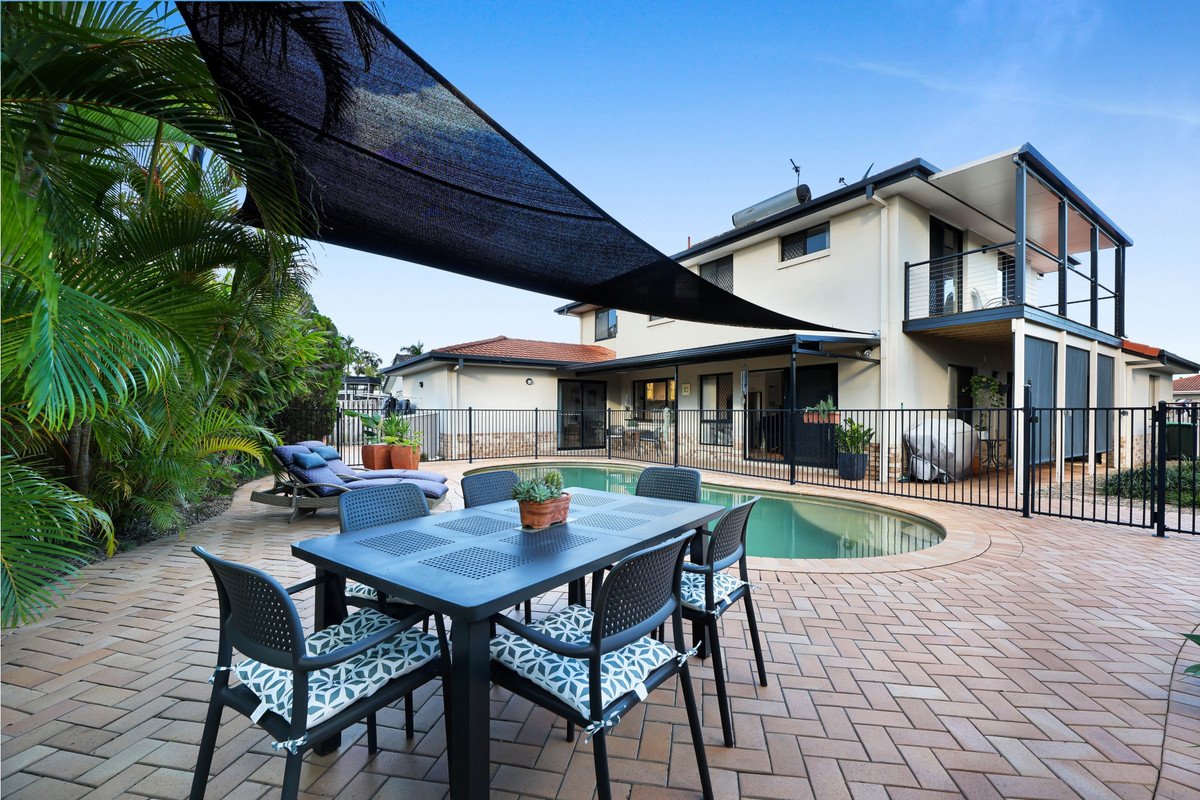 87 Honeyeater Drive BURLEIGH WATERS 23